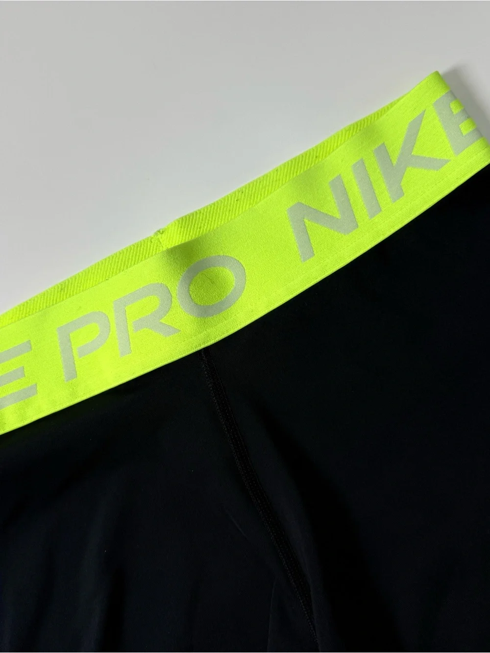 Nike Pro Dri-FIT Compression Shorts Black Volt Green Waistband Women's Medium